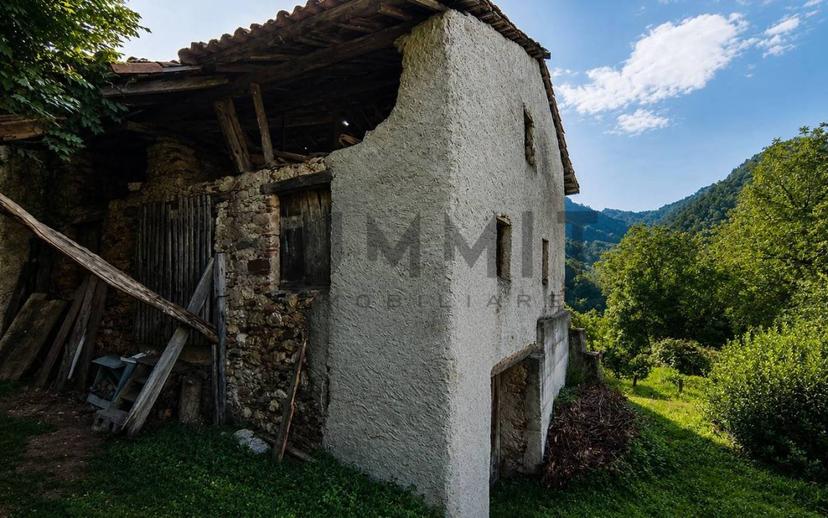 Rustico, da ristrutturare, 200 m², Staro, Valli del Pasubio — foto 2 di 12