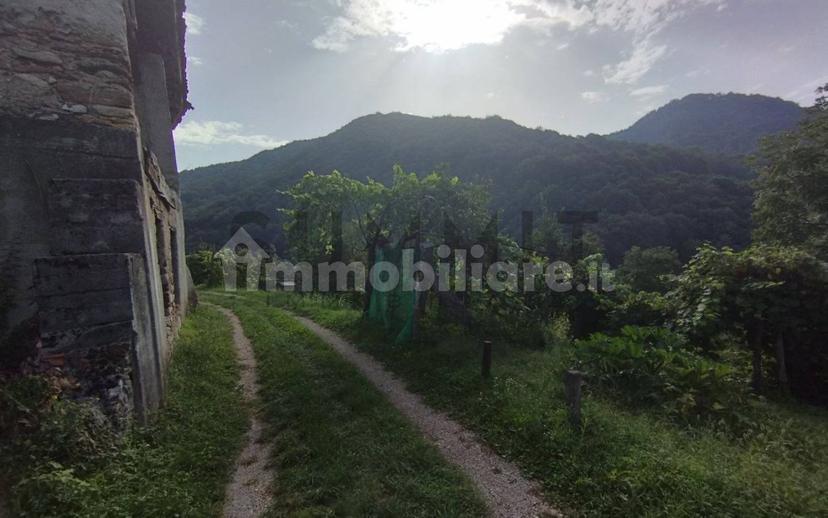 Rustico, da ristrutturare, 200 m², Staro, Valli del Pasubio