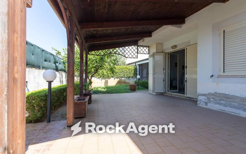 Villa a schiera piazza del Sole, 3, Montepaone Lido, Montepaone — foto 3 di 45