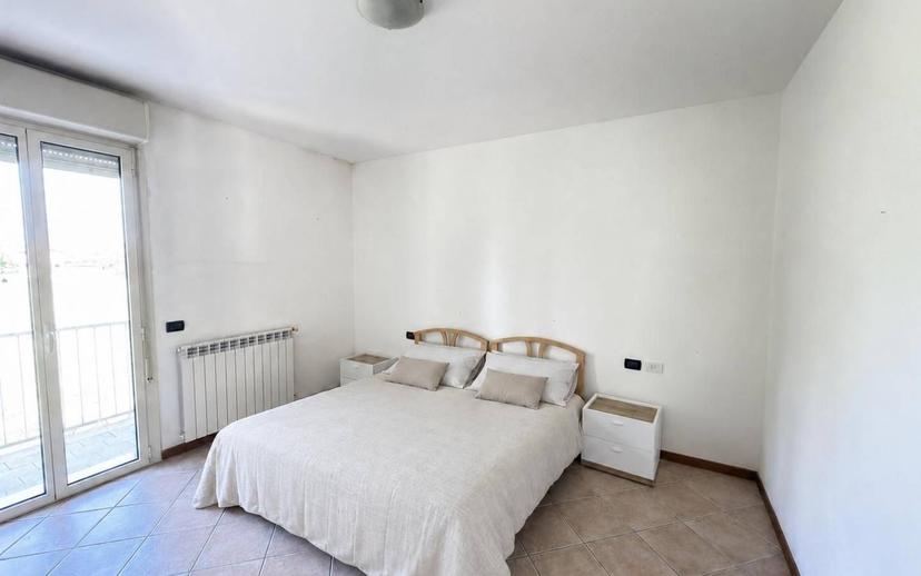 Trilocale viale Monte Grappa 20A, Centro, Castel Goffredo — foto 4 di 7