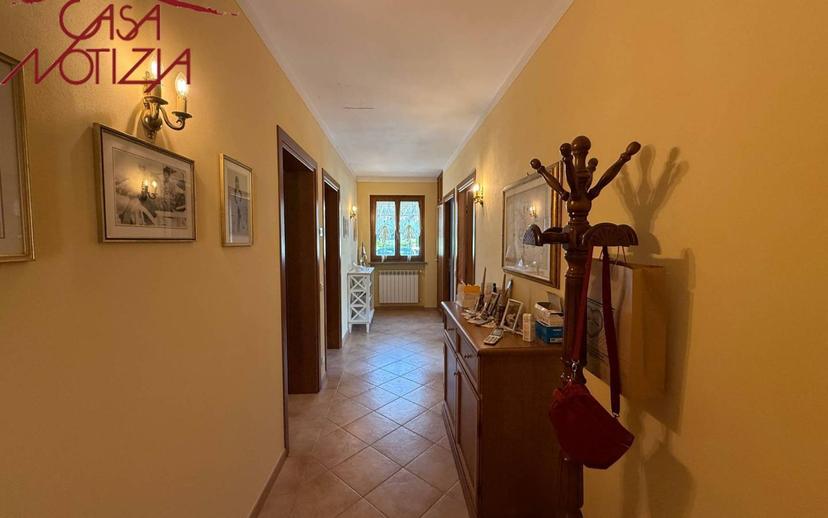 Villa unifamiliare, ottimo stato, 140 m², Vorno, Capannori — foto 3 di 32