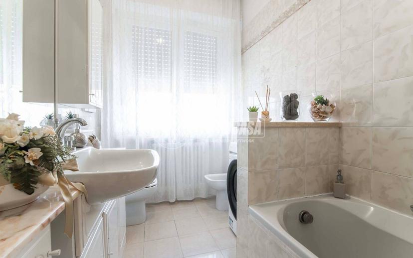 Villa bifamiliare via Enrico Toti 8, Gorla Maggiore — foto 3 di 22