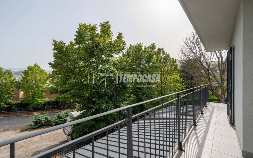 Villa bifamiliare, buono stato, 450 m², Centro, Castellarano — foto 26 di 74