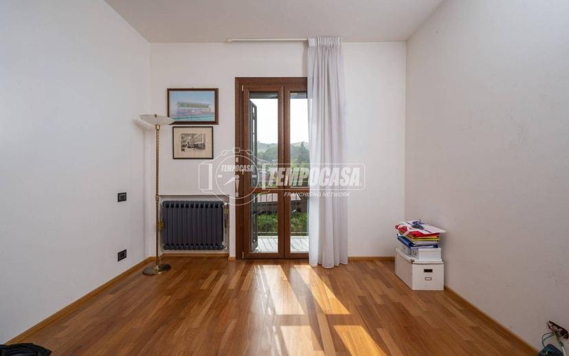 Villa bifamiliare, buono stato, 450 m², Centro, Castellarano — foto 48 di 74
