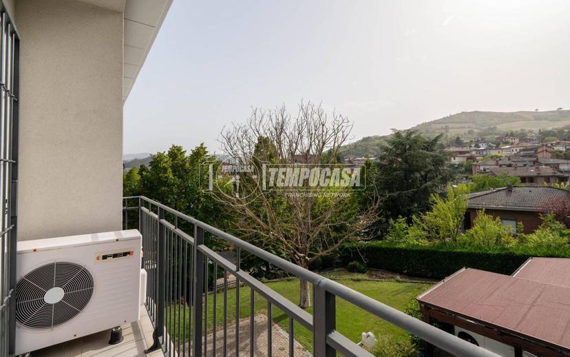 Villa bifamiliare, buono stato, 450 m², Centro, Castellarano — foto 46 di 74