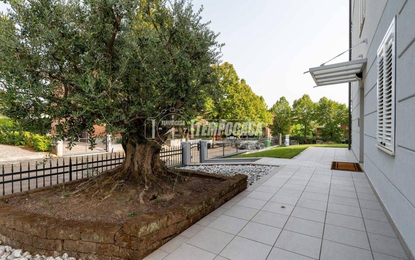 Villa bifamiliare, buono stato, 450 m², Centro, Castellarano — foto 61 di 74