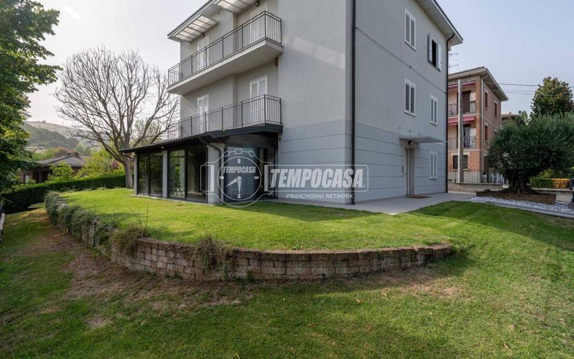 Villa bifamiliare, buono stato, 450 m², Centro, Castellarano — foto 16 di 74