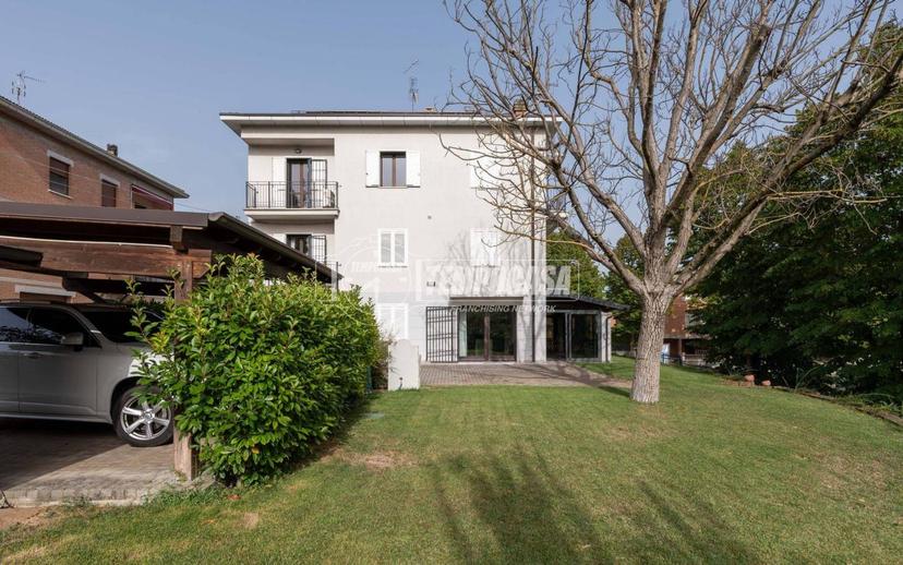 Villa bifamiliare, buono stato, 450 m², Centro, Castellarano — foto 62 di 74