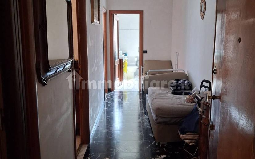 Trilocale piazza della Libertà 4, Borghetto Santo Spirito — foto 9 di 33