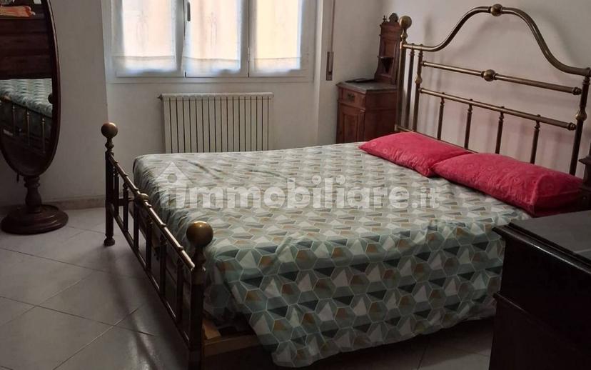 Trilocale piazza della Libertà 4, Borghetto Santo Spirito — foto 4 di 33