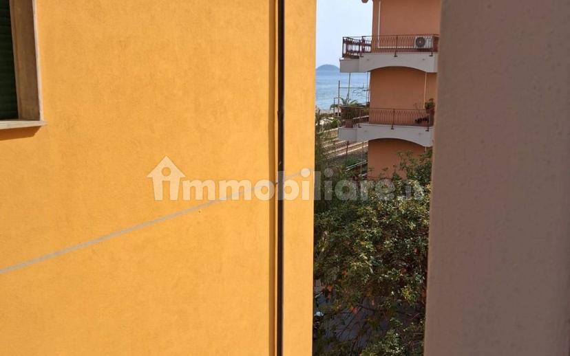 Trilocale piazza della Libertà 4, Borghetto Santo Spirito — foto 11 di 33