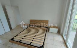 Trilocale ottimo stato, primo piano, Centro, Isola Rizza