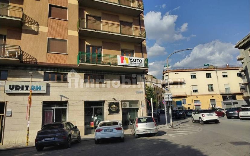 Appartamento buono stato, primo piano, Centro Storico, Benevento — foto 10 di 19