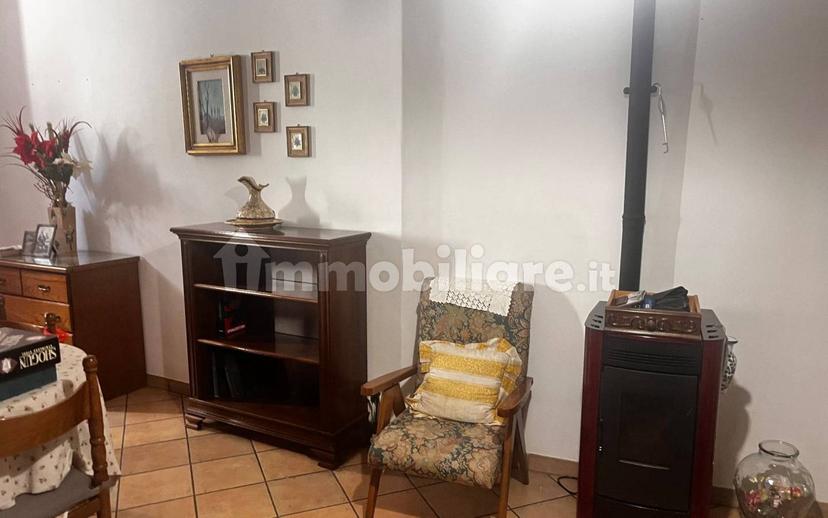 Trilocale via dell'Anfiteatro, Centro Storico, Spoleto — foto 9 di 14