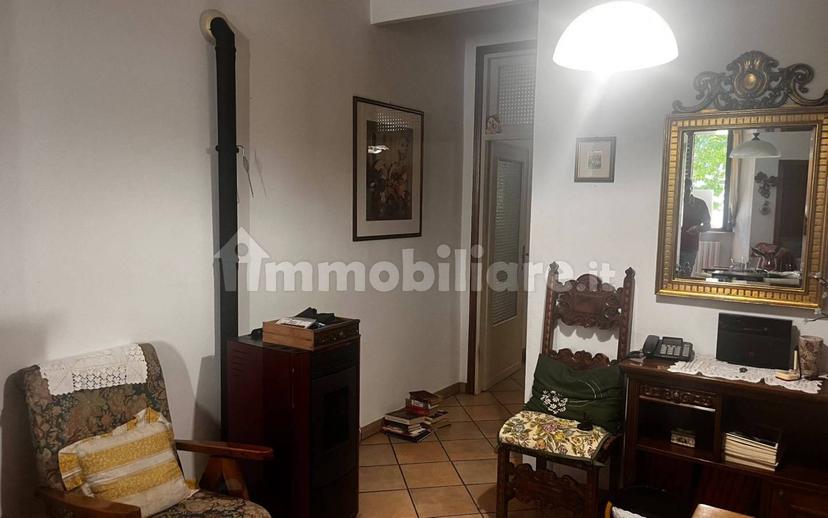 Trilocale via dell'Anfiteatro, Centro Storico, Spoleto — foto 2 di 14