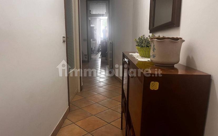 Trilocale via dell'Anfiteatro, Centro Storico, Spoleto — foto 3 di 14
