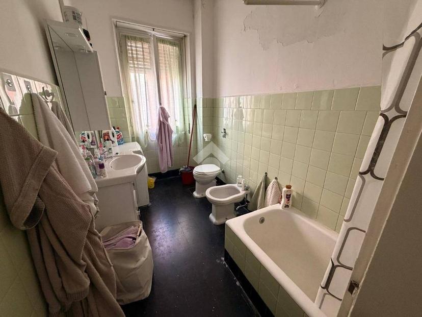 Quadrilocale viale Camillo Golgi 35, Policlinico, Pavia — foto 9 di 24