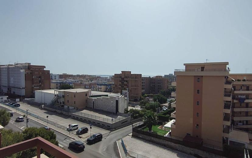Bilocale piazza delle Rose 6, Centro, Manfredonia — foto 2 di 12