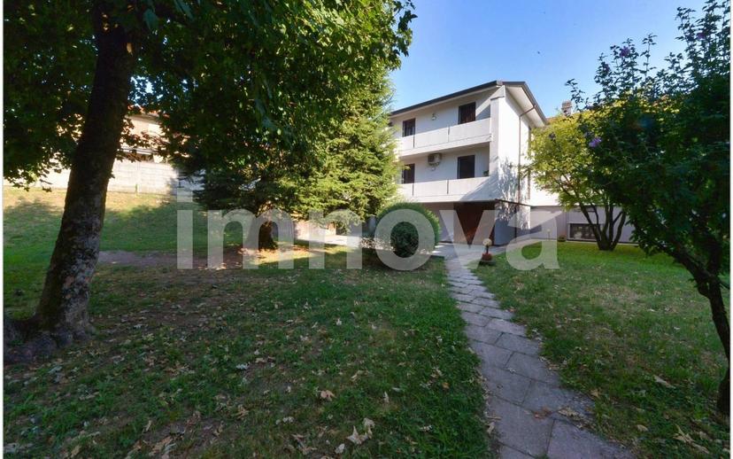 Trilocale via Padova 19, Barlassina — foto 2 di 21