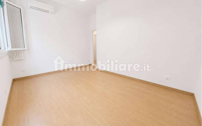 Trilocale San Donato – Ristrutturato Con Balcone, San Donato, Bologna — foto 12 di 24