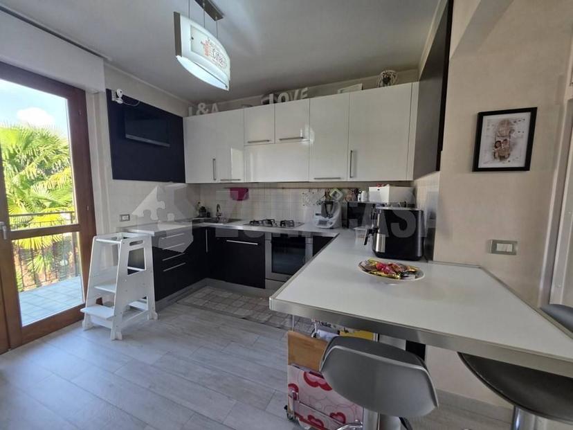 Trilocale via Carlo Pisacane, Centro, Mornago — foto 3 di 52