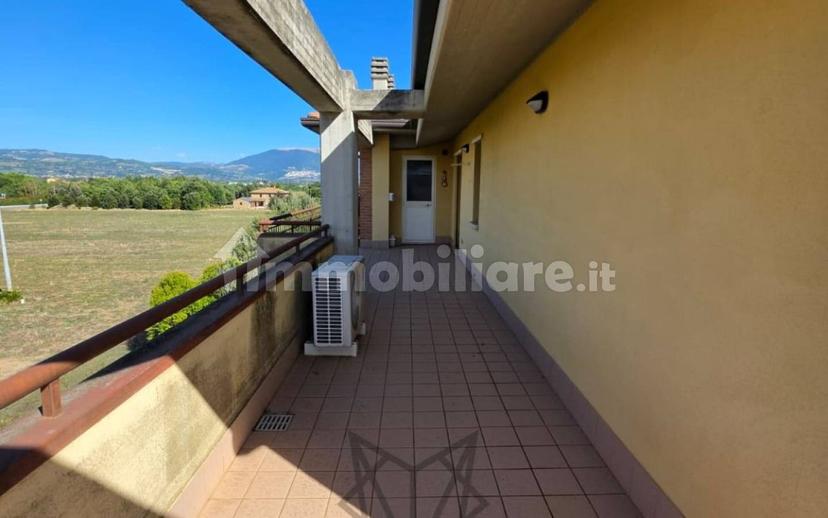 Attico ottimo stato, 145 m², Bastia Umbra — foto 18 di 30