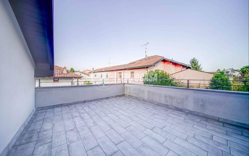 Trilocale via Tintoretto, Centro, Borgo Ticino — foto 7 di 28