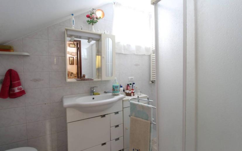 Appartamento via San Crespino 10, Centro, Lamporecchio — foto 12 di 43