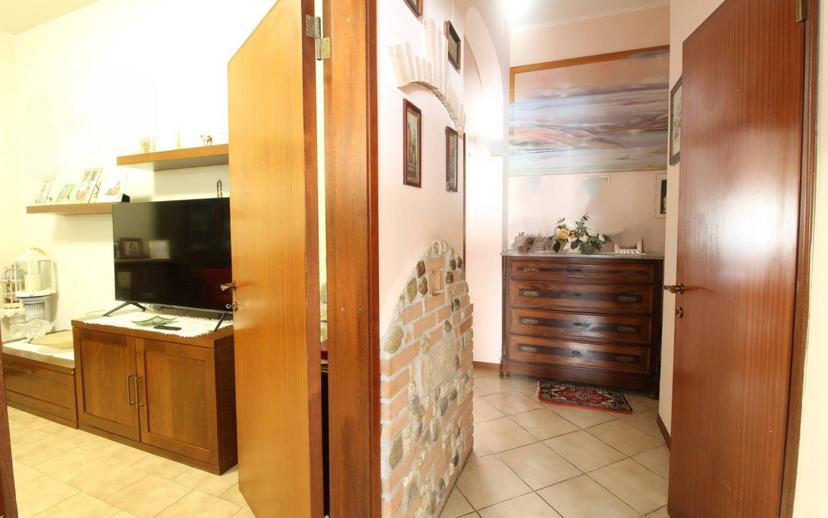 Appartamento via San Crespino 10, Centro, Lamporecchio — foto 8 di 43