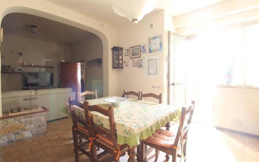 Appartamento via San Crespino 10, Centro, Lamporecchio — foto 5 di 43