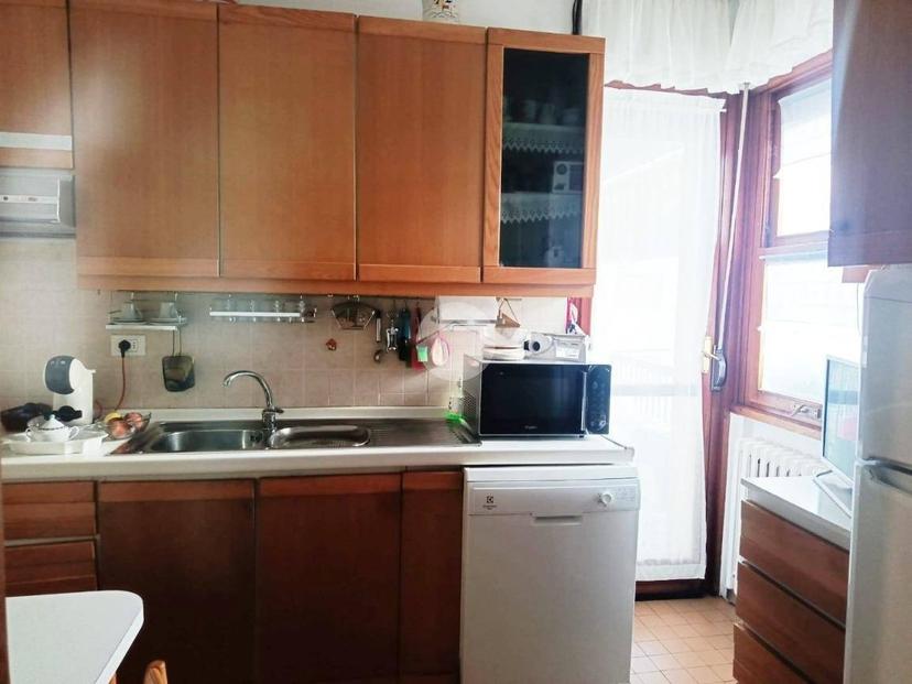 Appartamento viale Adua, Pistoia Ovest, Pistoia — foto 2 di 34