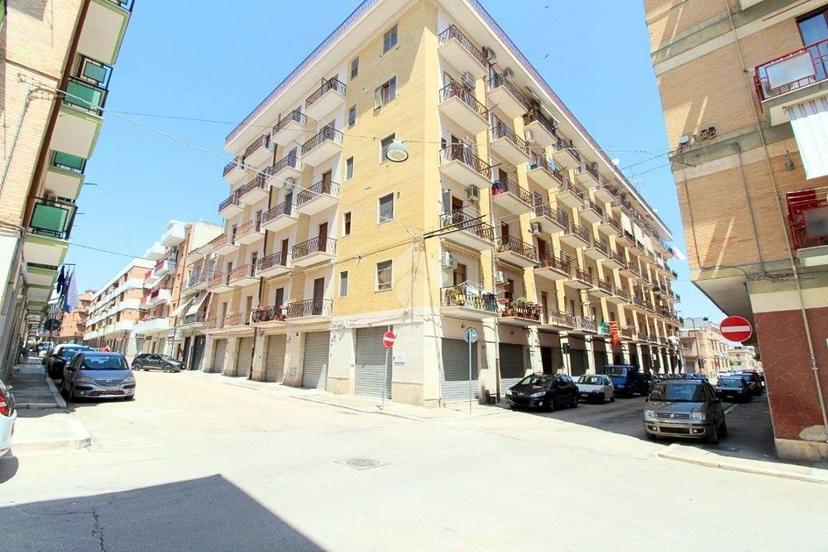 Trilocale via Nicola Bresciani 19, Centro, Lucera — foto 3 di 17