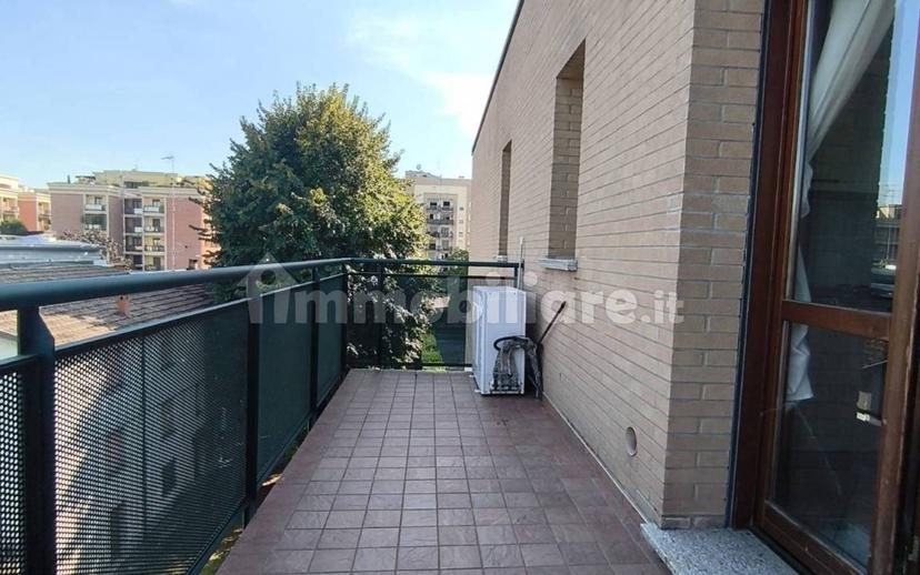 Quadrilocale via Cornelio Bentivoglio, Carrozzone, Reggio Emilia — foto 16 di 20
