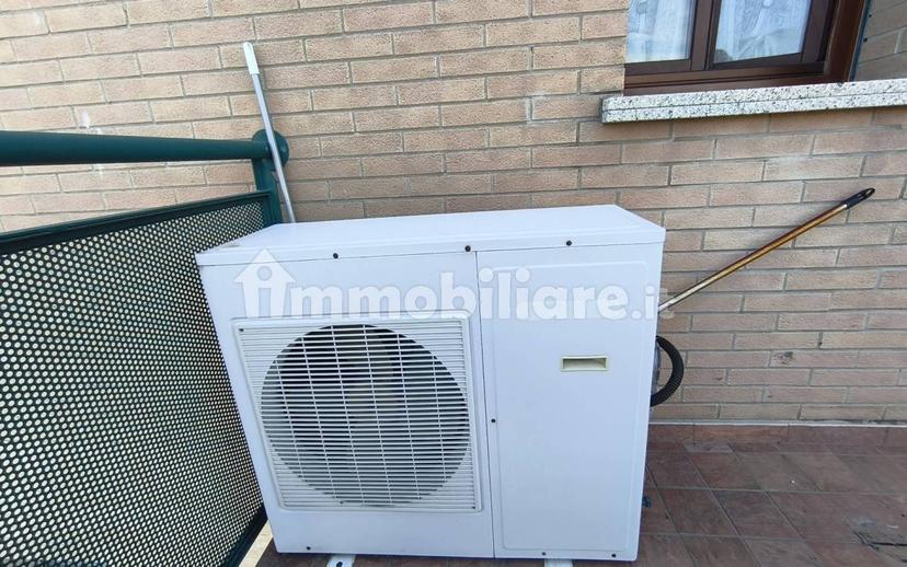 Quadrilocale via Cornelio Bentivoglio, Carrozzone, Reggio Emilia — foto 13 di 20