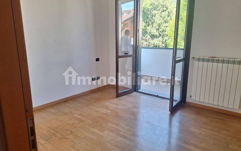 Trilocale via Garzoneri, Treviglio — foto 4 di 16