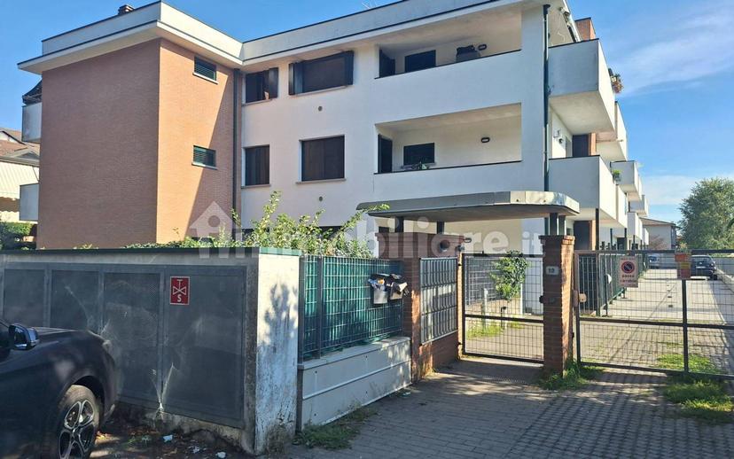 Trilocale via Garzoneri, Treviglio — foto 7 di 16
