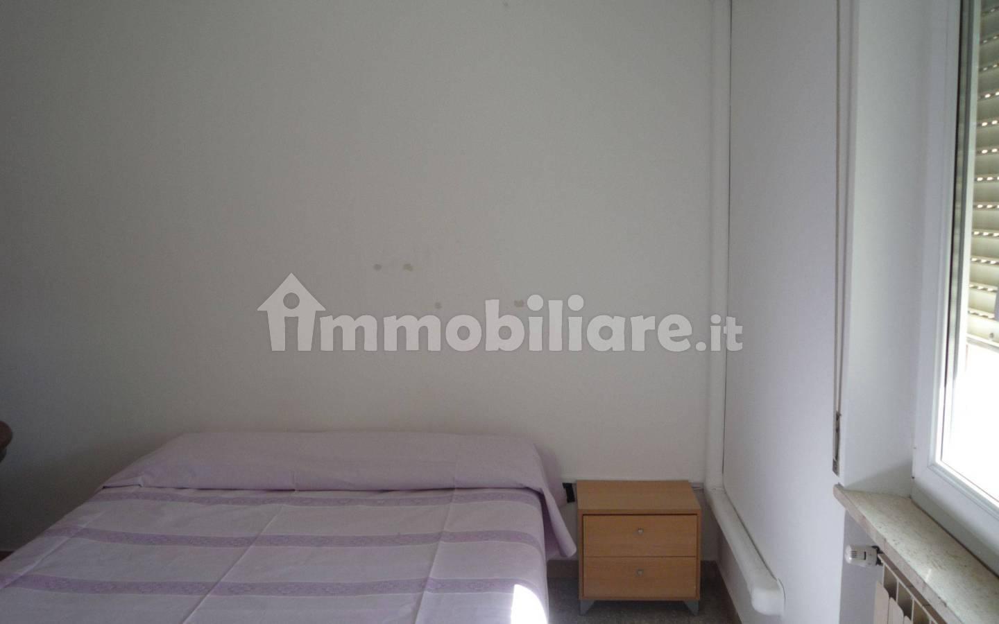 Stanza singola via Beatrice 38, Perugia