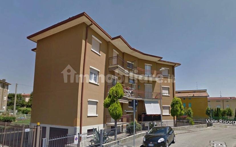 Trilocale via Antonio Locatelli, Calusco d'Adda — foto 2 di 3