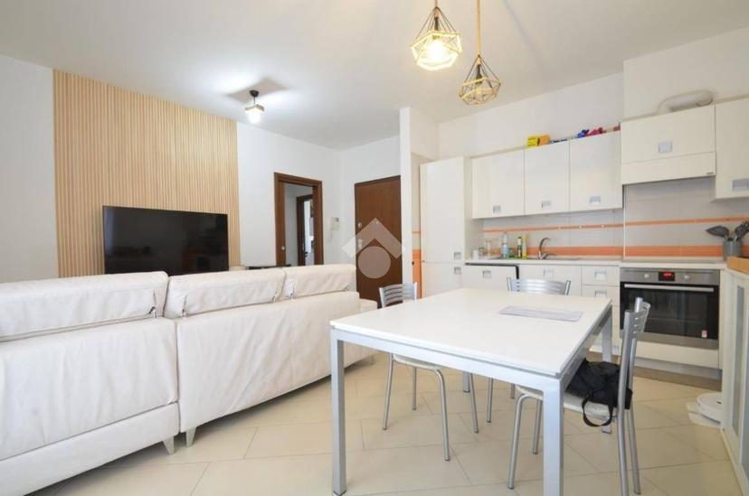 Trilocale via di Villa Forcella 8, Fonte Umano San Martino Alta, Città Sant'Angelo — foto 3 di 15