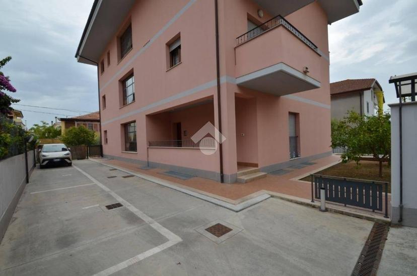 Trilocale via di Villa Forcella 8, Fonte Umano San Martino Alta, Città Sant'Angelo — foto 8 di 15