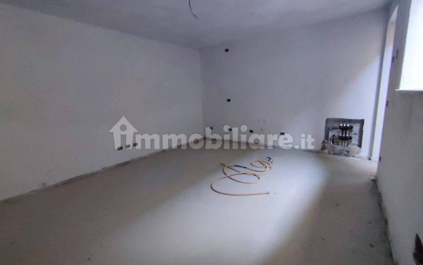 Quadrilocale via Valtrighe, Centro, Terno d'Isola — foto 47 di 50