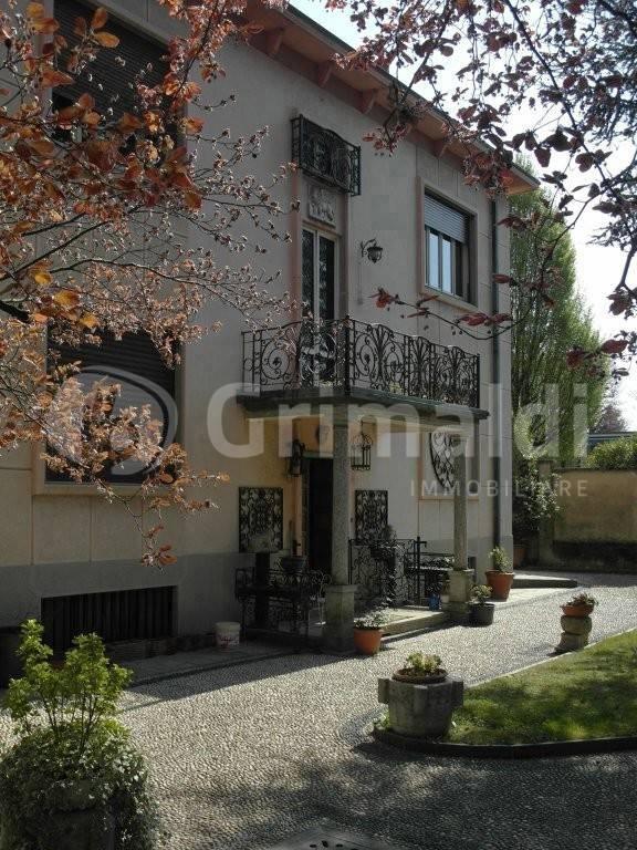 Villa unifamiliare via Villafranca, 1, Centro, Carate Brianza — foto 17 di 24