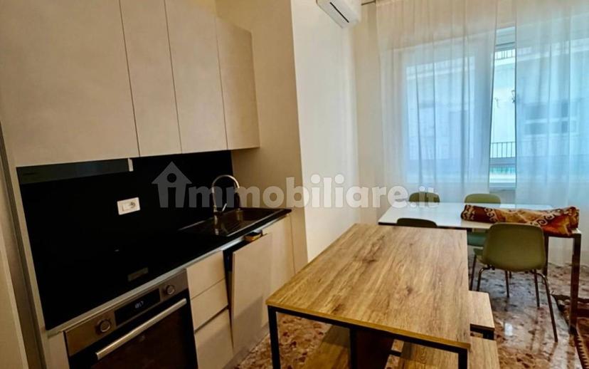 Trilocale via Dalmazia 161, Umbertina - Madonnella, Bari