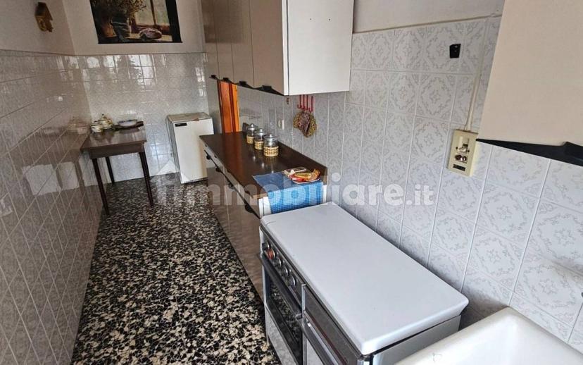 Bilocale via Giuseppe Verdi, Centro, Esino Lario — foto 3 di 12