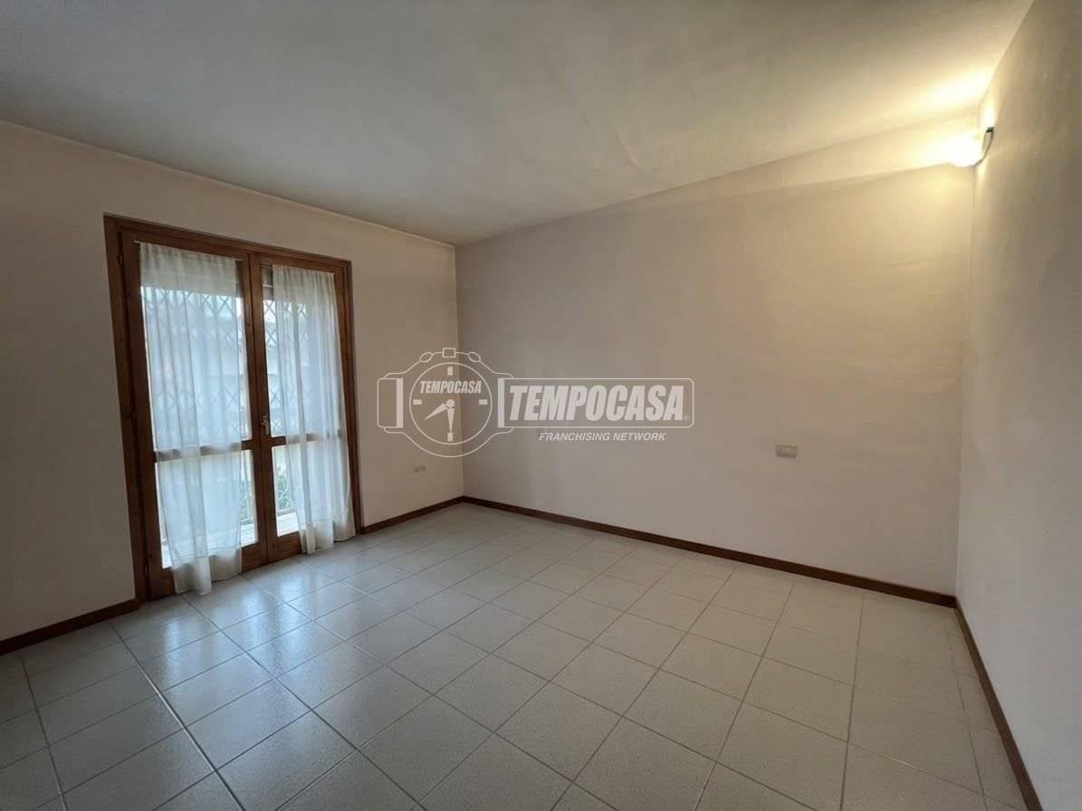 Appartamento via Nuova Costa 31, Centro, Ovada
