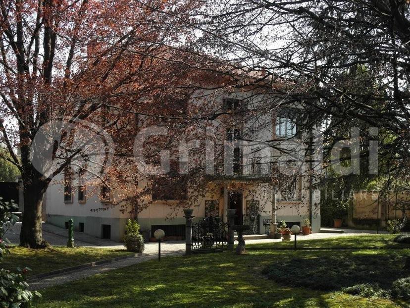 Villa unifamiliare via Villafranca, 1, Centro, Carate Brianza — foto 13 di 24