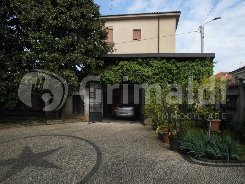 Villa unifamiliare via Villafranca, 1, Centro, Carate Brianza — foto 5 di 24
