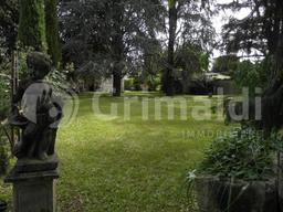 Villa unifamiliare via Villafranca, 1, Centro, Carate Brianza