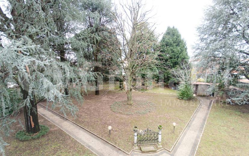 Villa unifamiliare via Villafranca, 1, Centro, Carate Brianza — foto 10 di 24