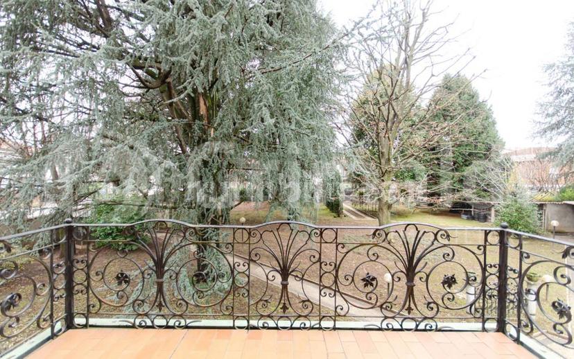 Villa unifamiliare via Villafranca, 1, Centro, Carate Brianza — foto 16 di 24